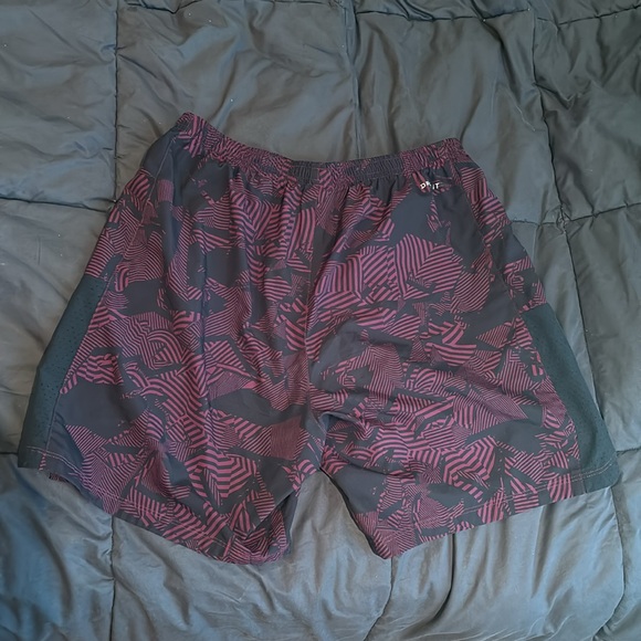 Nike running shorts - Picture 2 of 2
